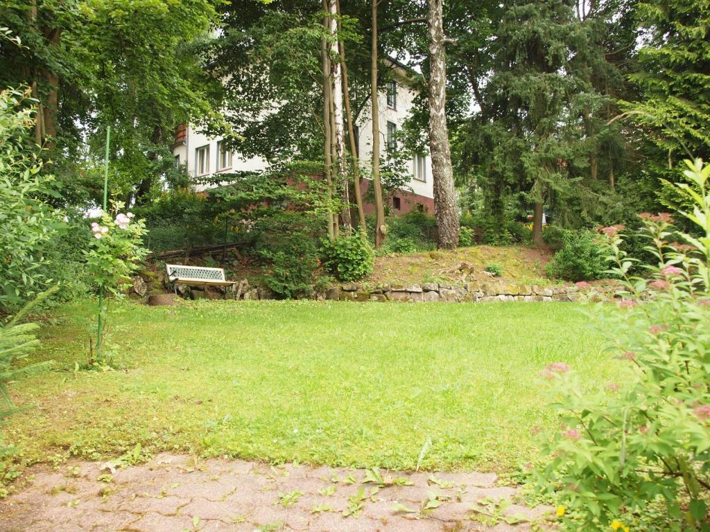 Hotel-Pension Ursula Бад Захса Екстериор снимка